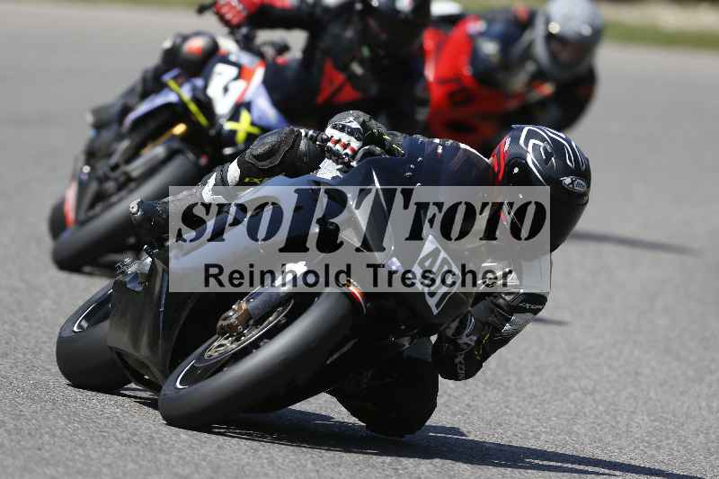 /44 09.08.2025 Plüss Moto Sport ADR/Freies Fahren/401